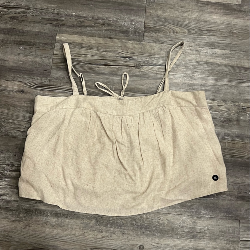 Abercrombie & Fitch Cropped Keyhole Tank